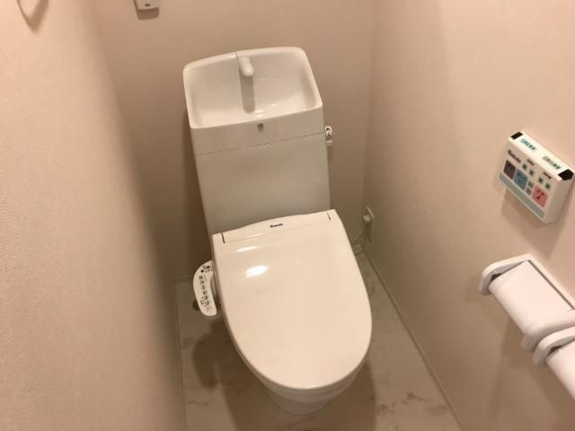 トイレ　落ち着いたトイレです