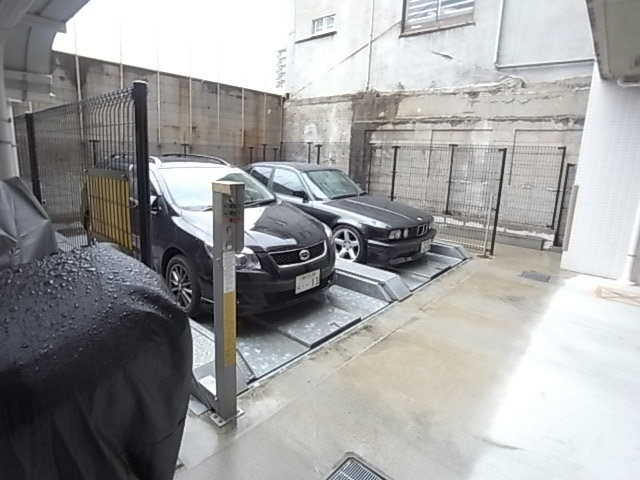 駐車場　敷地内立体駐車場