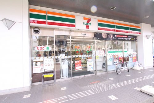 コンビニ　セブンイレブン 東伏見駅南口店（コンビニ）まで1038m