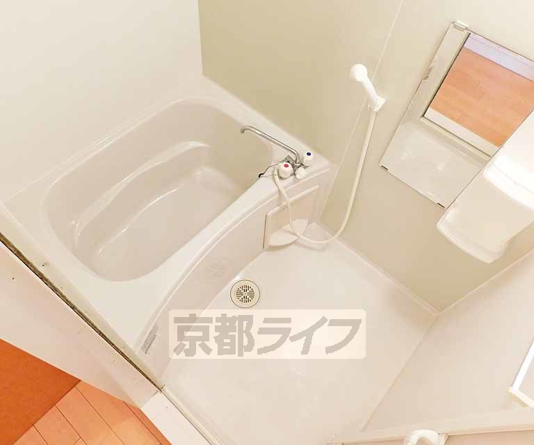 バス・シャワールーム　綺麗なお風呂ですね