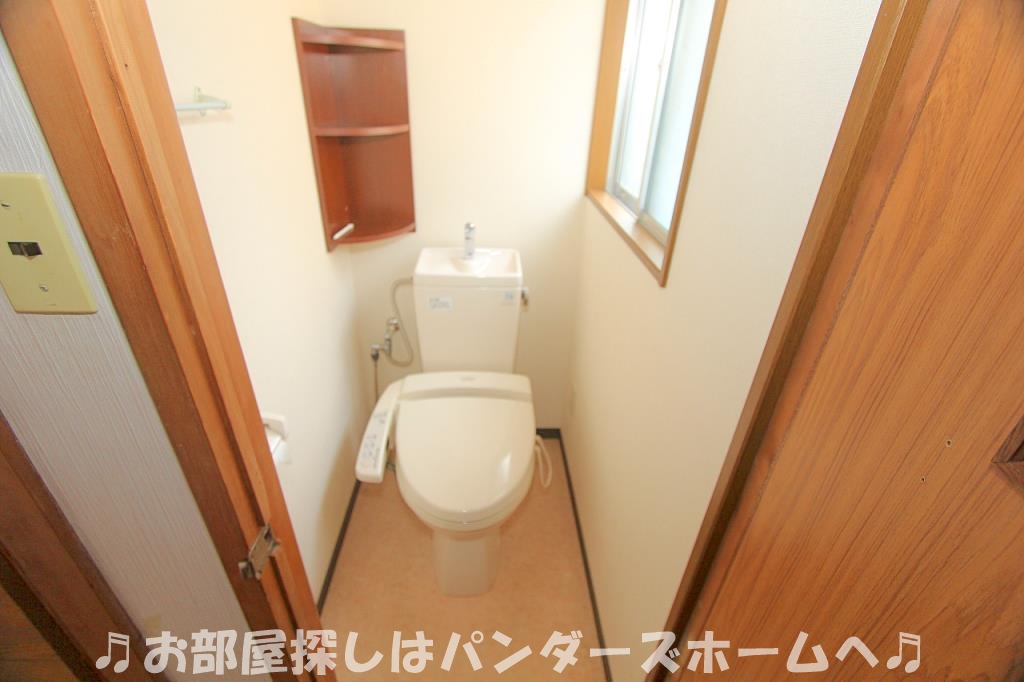 藤阪元町1丁目貸家のトイレ写真