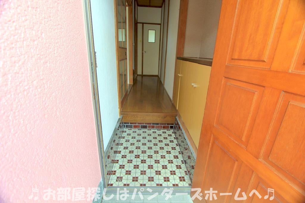 藤阪元町1丁目貸家の玄関写真