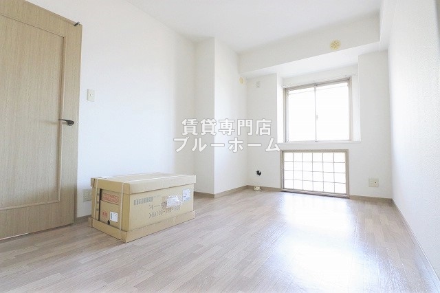 その他部屋・スペース　6帖のゆとりのある洋室！
