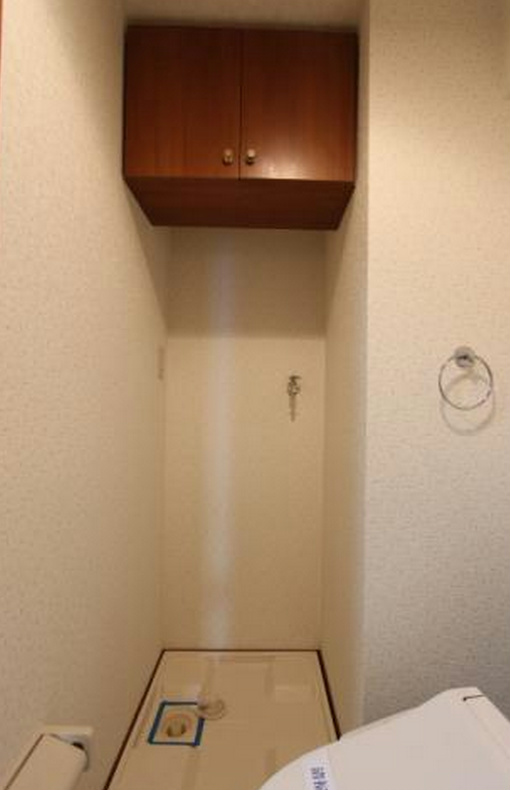 その他設備　洗濯機置場付き