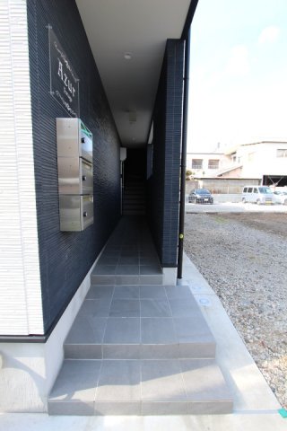 玄関　落ち着いた玄関です