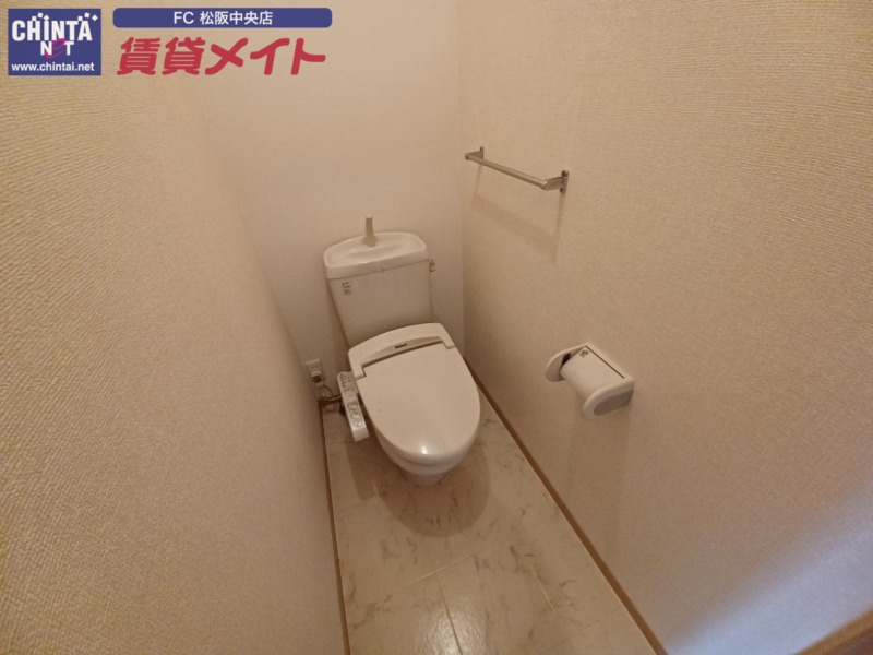 トイレ　同型参考写真