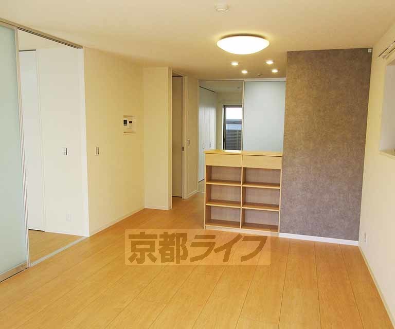 居室・リビング　広々したリビング