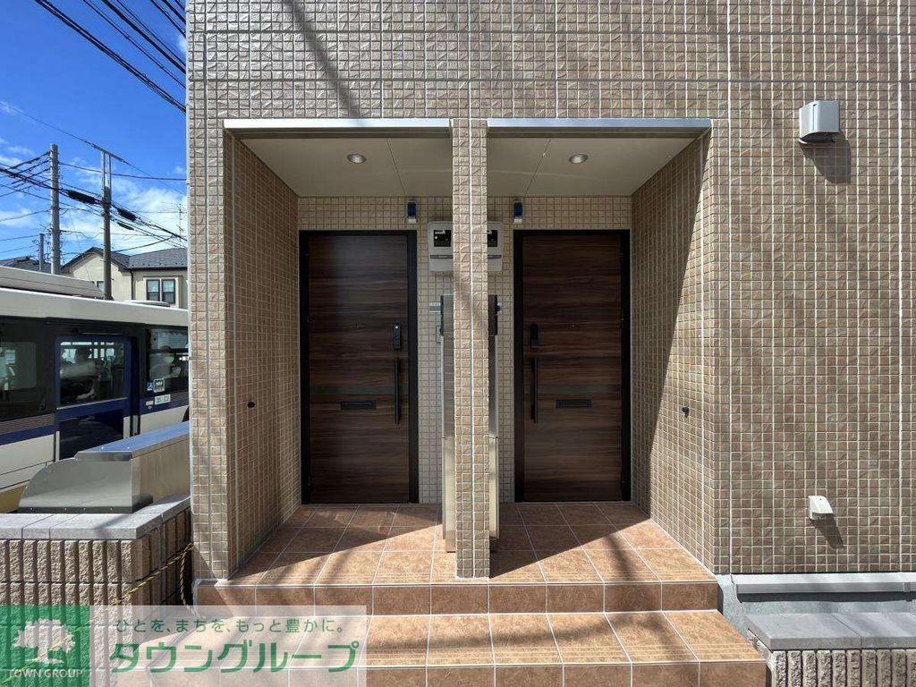エントランス　★お問い合わせはタウンハウジングまで★