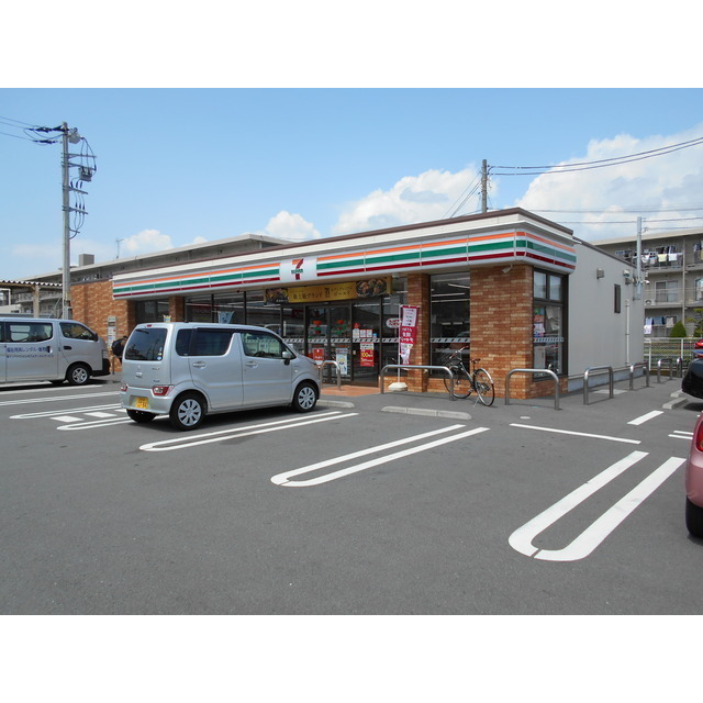 コンビニ　セブンイレブン（コンビニ）まで180m