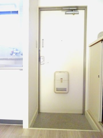 玄関　＊イメージです