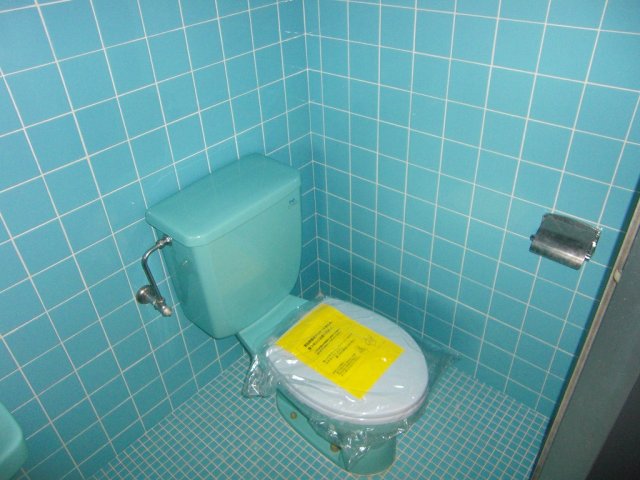 トイレ　※写真と現状が異なる場合がございます