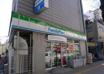 コンビニ　ファミリーマート 明大前店（コンビニ）まで146m