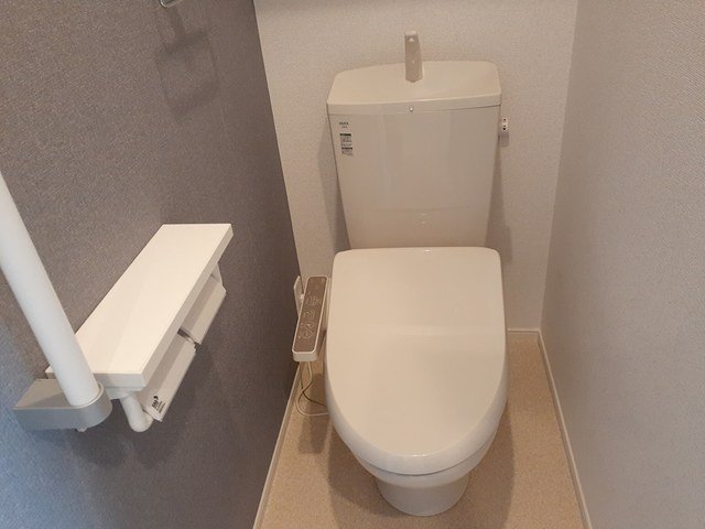 トイレ　落ち着いたトイレです