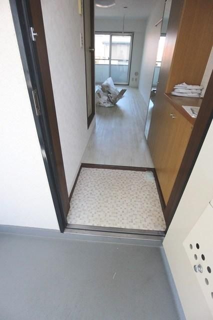 玄関　お部屋探しは株式会社　タウンハウジング　までお気軽にお問合…