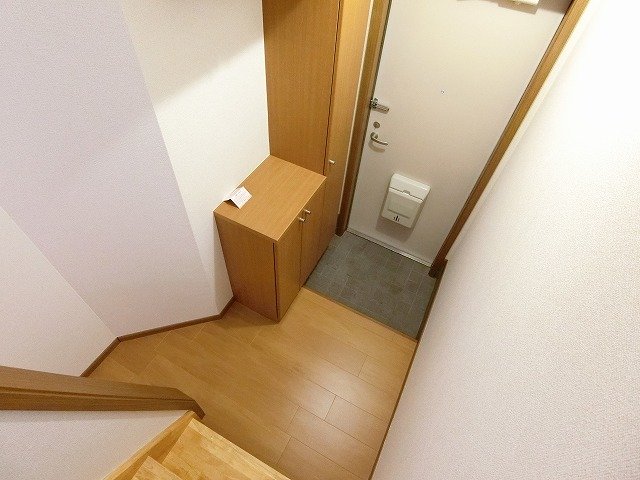 玄関　収納もある玄関です