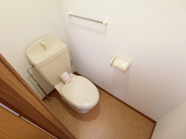 トイレ　落ち着いたトイレです