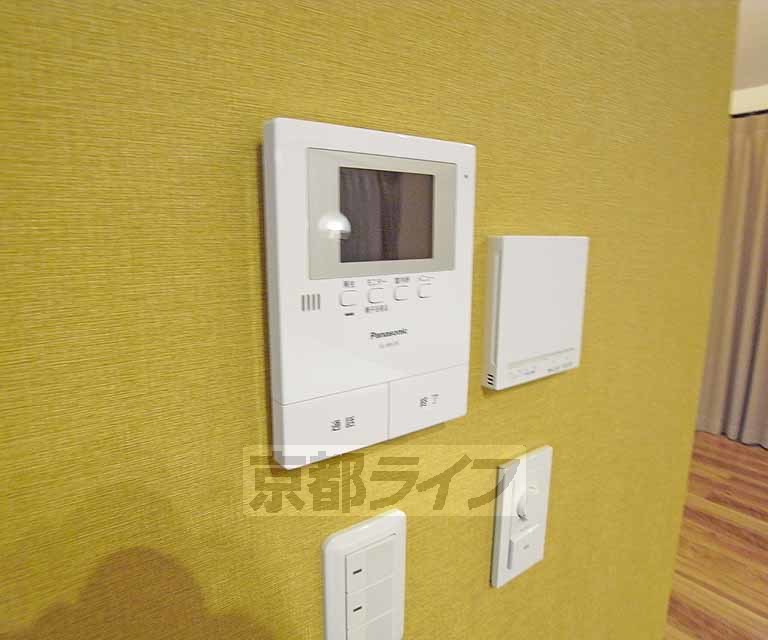 セキュリティ　ＴＶホンがついて突然の来客も安心ですね。