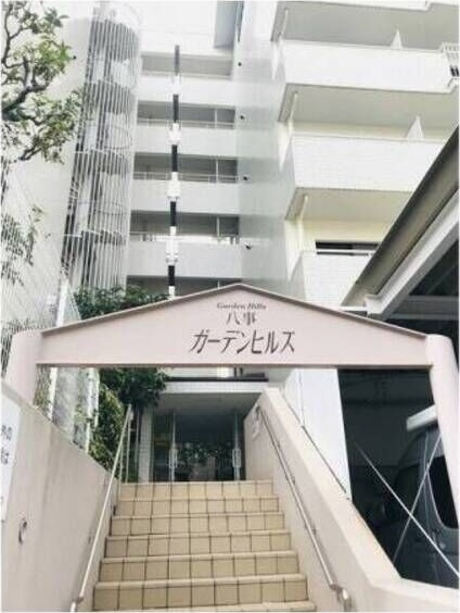エントランス　名古屋で一番初期費用の安い賃貸専門の不動産会社です(^^)