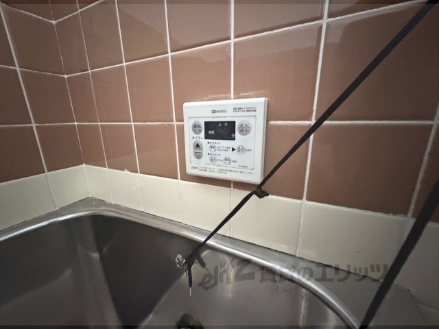 その他設備　給湯器リモコン