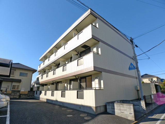 建物外観　クレセントハイムのご紹介は住まいの窓口　アソシエにお任せ下さ