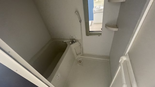 バス・シャワールーム　バストイレ別でおすすめです☆