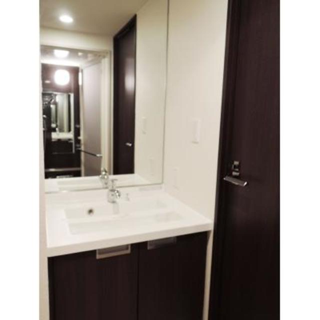 洗面設備　※写真は同タイプ住戸です。