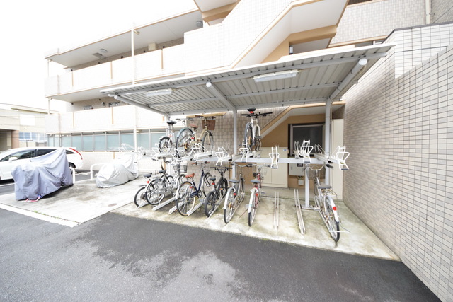 その他共有部分　～愛車はこちらへ～