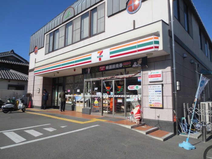 コンビニ　セブンイレブン　千里丘東１丁目（コンビニ）まで580m