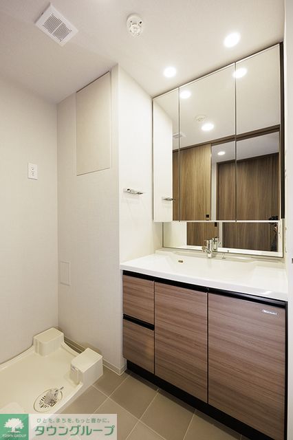 洗面設備　※写真は同タイプ住戸です。