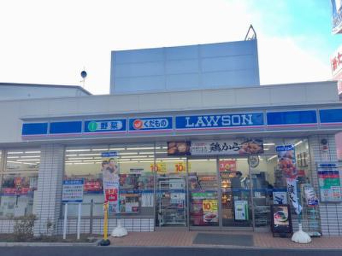 コンビニ　ローソン 目黒緑が丘三丁目店（コンビニ）まで153m