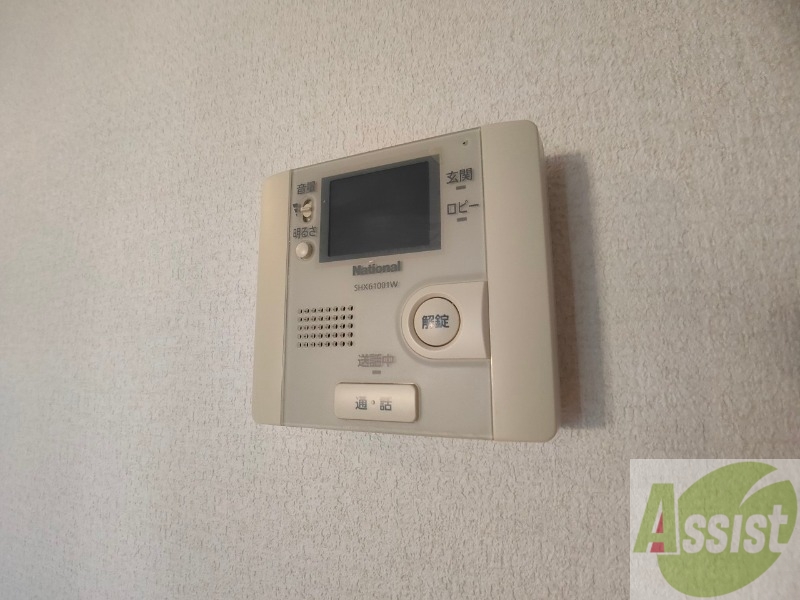 セキュリティ　ＴＶモニター付インターホンです。来客者の顔が見えるので安心！