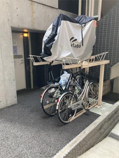 駐車場　■駐輪場（スライド式ラック）