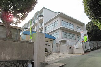 小学校　神戸市立池田小学校（小学校）まで365m