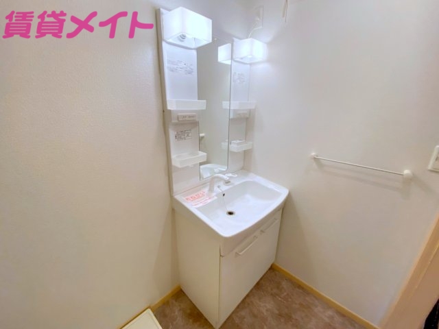 洗面設備　同タイプの部屋写真です。