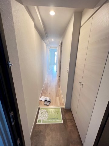 玄関　収納もある玄関です