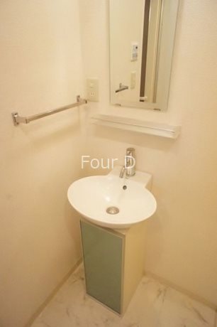 洗面設備　《見学予約受付中》３路線４駅利用可能で通勤通学に大変便利です