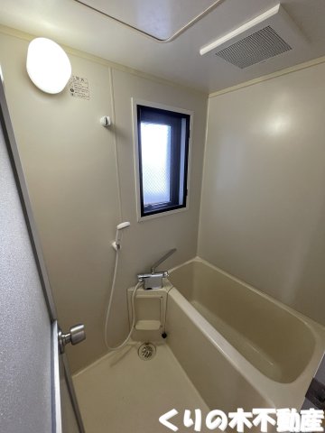バス・シャワールーム　（同タイプのお部屋です。実物は現況を優先します。）