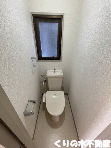トイレ　トイレもきれいです（同タイプのお部屋です。実物は現況を優先し