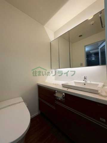 洗面設備　別部屋参考写真です