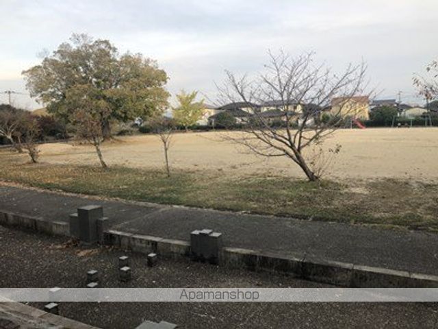 公園　嘉島近隣公園（公園）まで305m
