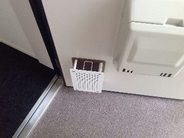 玄関　現状優先です。