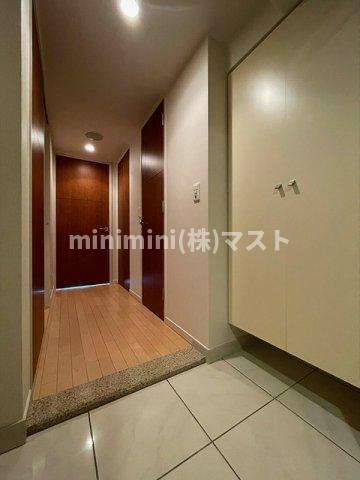 玄関　※建物内別間取参考写真
