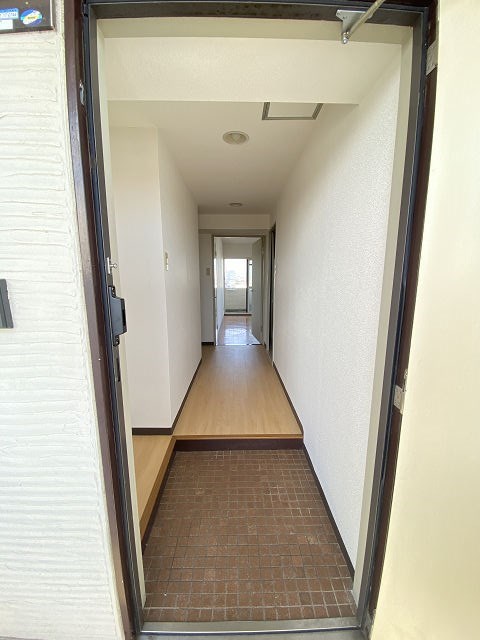 玄関　明るい玄関です