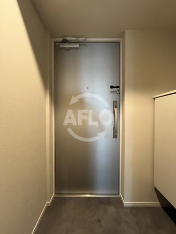 玄関　TOPAZ江坂　玄関
