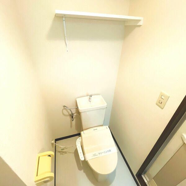 トイレ　※全て別号室のお写真。内装等参考にしてください。