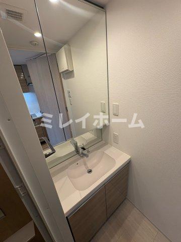 洗面設備　同建物内別のお部屋の参考写真になります。