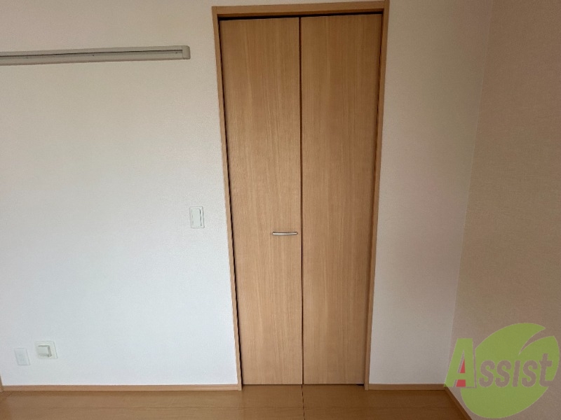 収納　収納です。ウォークインクローゼットで、寝室にございます。