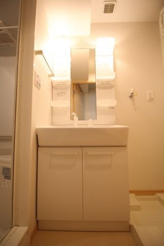 洗面設備　コンフォート駒込　豊島区駒込1　同タイプ別室写真 コンフォー