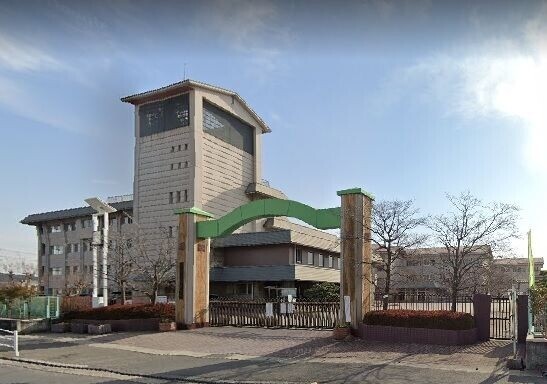 小学校　岡山市立御南小学校（小学校）まで1055m
