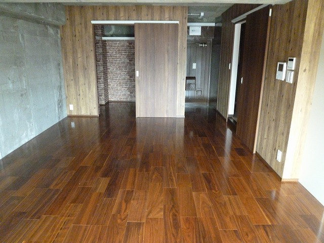 ヤマモトマンションの居間写真